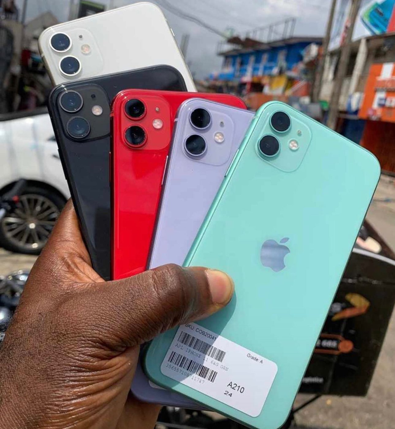 iPhone 11 · 64GB