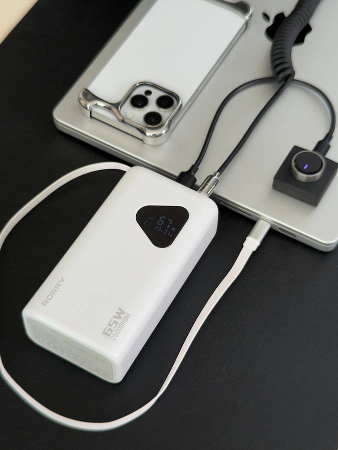 Oraimo MagPower 10,000mAh magnetic power bank