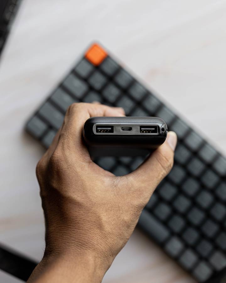 Oraimo PowerFlow B11 10,000mAh power bank
