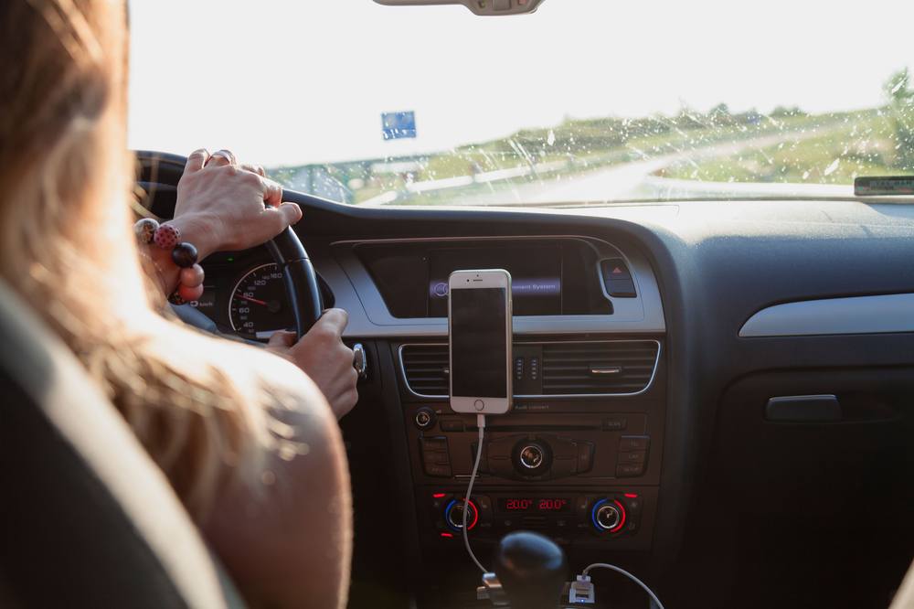 Anker magnetic phone holder, suction bracket